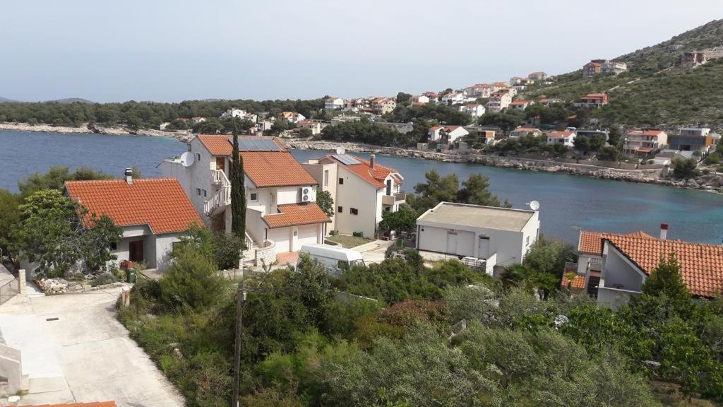 Apartments By The Sea Bilo, Primosten - 14601 Eksteriør billede